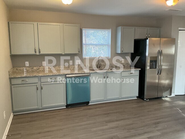Building Photo - Beautifully remodeled 3-bed, 2.5-bath home