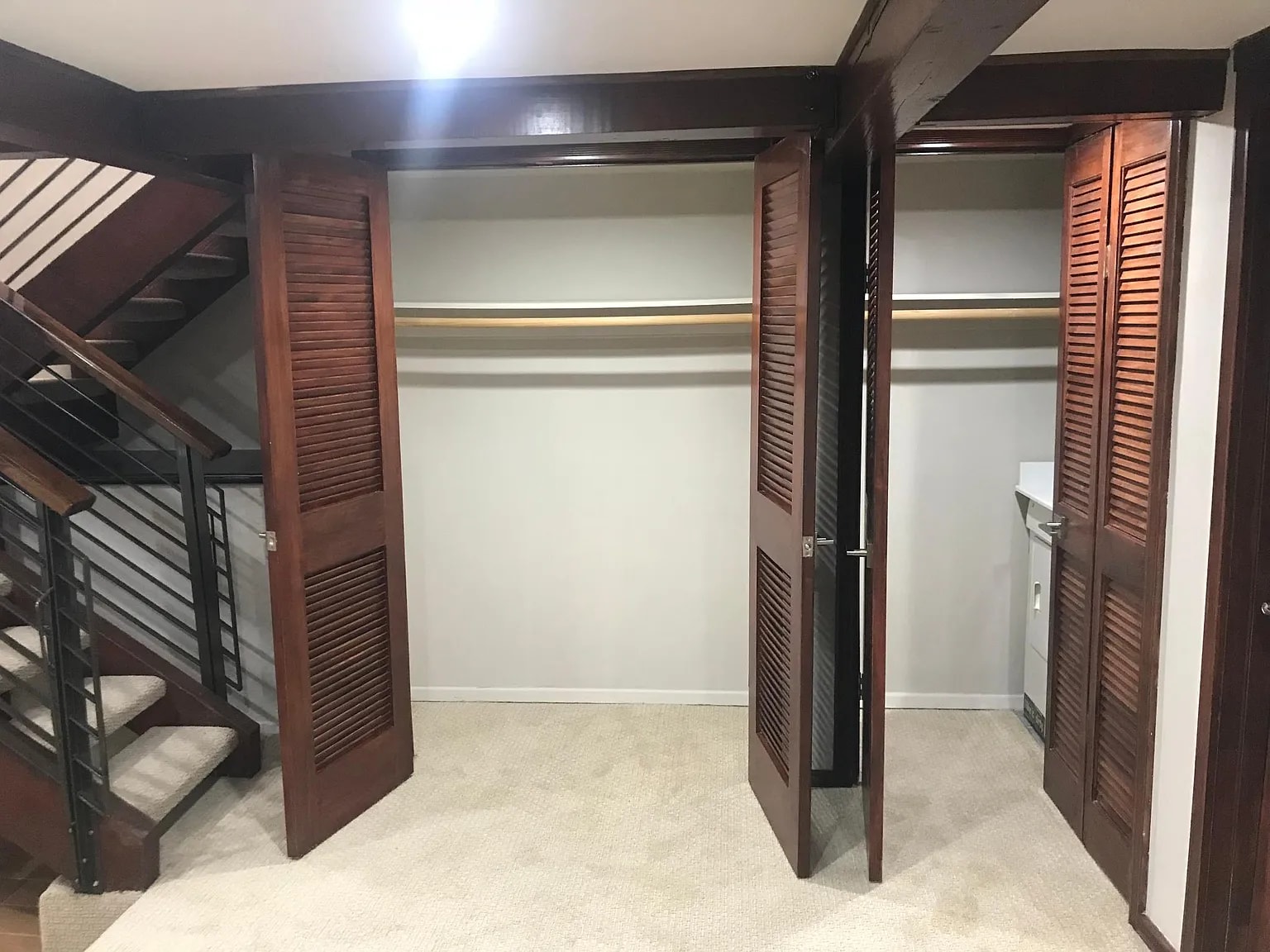 Building Photo - 1220 Manhattan Beach Blvd