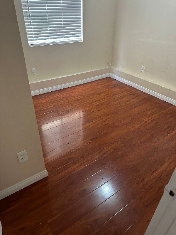 Building Photo - 5325 Huntington Dr N