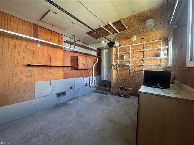 Building Photo - Beautifully Updated Ranch Home