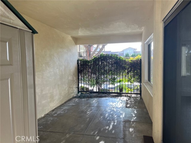 Building Photo - 3300 Seaview Ave