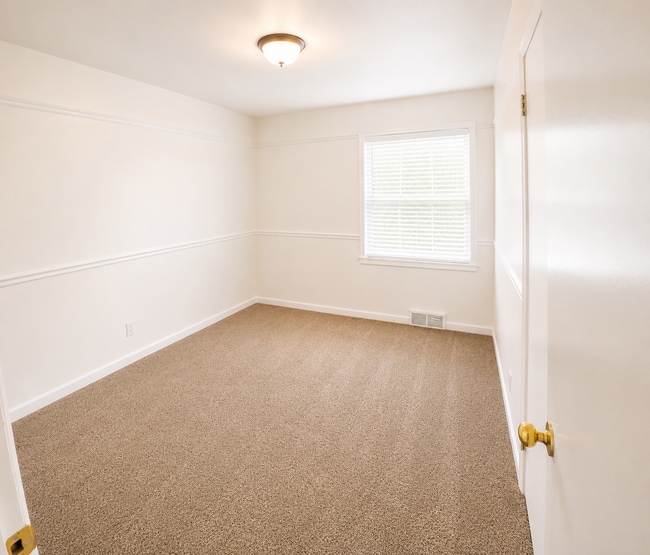 Building Photo - House For Rent in East Provo