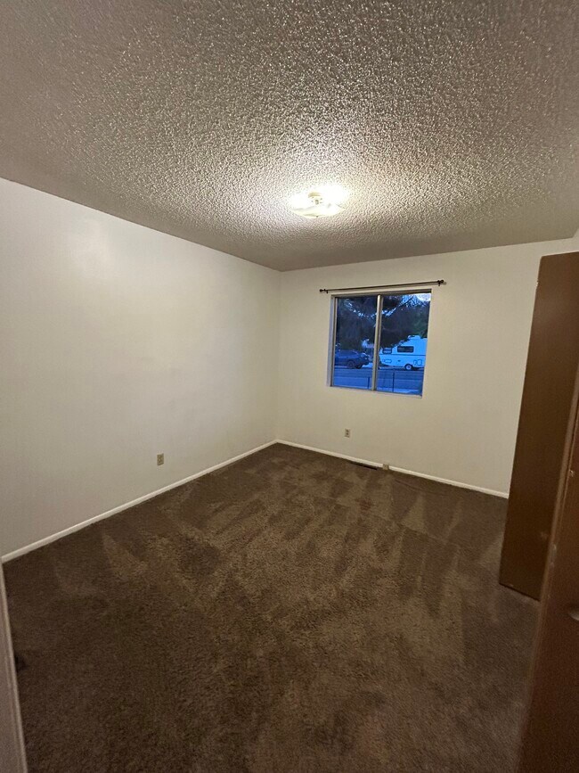 Building Photo - 668 Cedar St