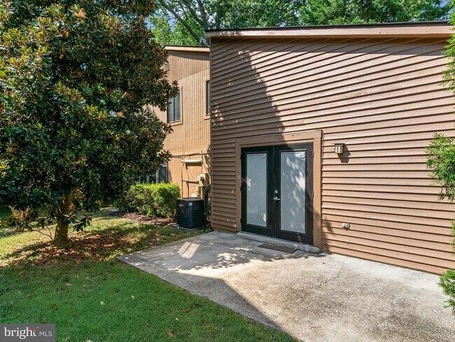 Building Photo - 1411 Stonecreek Rd