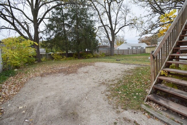 Building Photo - 605 11th St NW