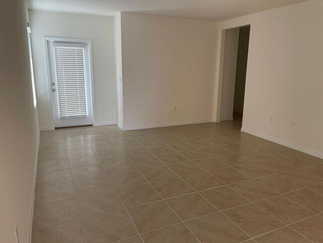 Building Photo - 927 Waterfall Blvd