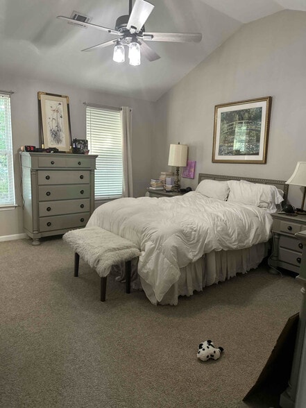 Building Photo - 608 North St NE