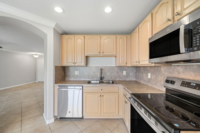 Building Photo - 3047 Waddell Ave