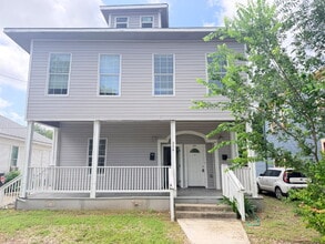 Building Photo - 3 bedroom and 2 bathrooms has newly renovated modern home in Southtown unit ready to move in!