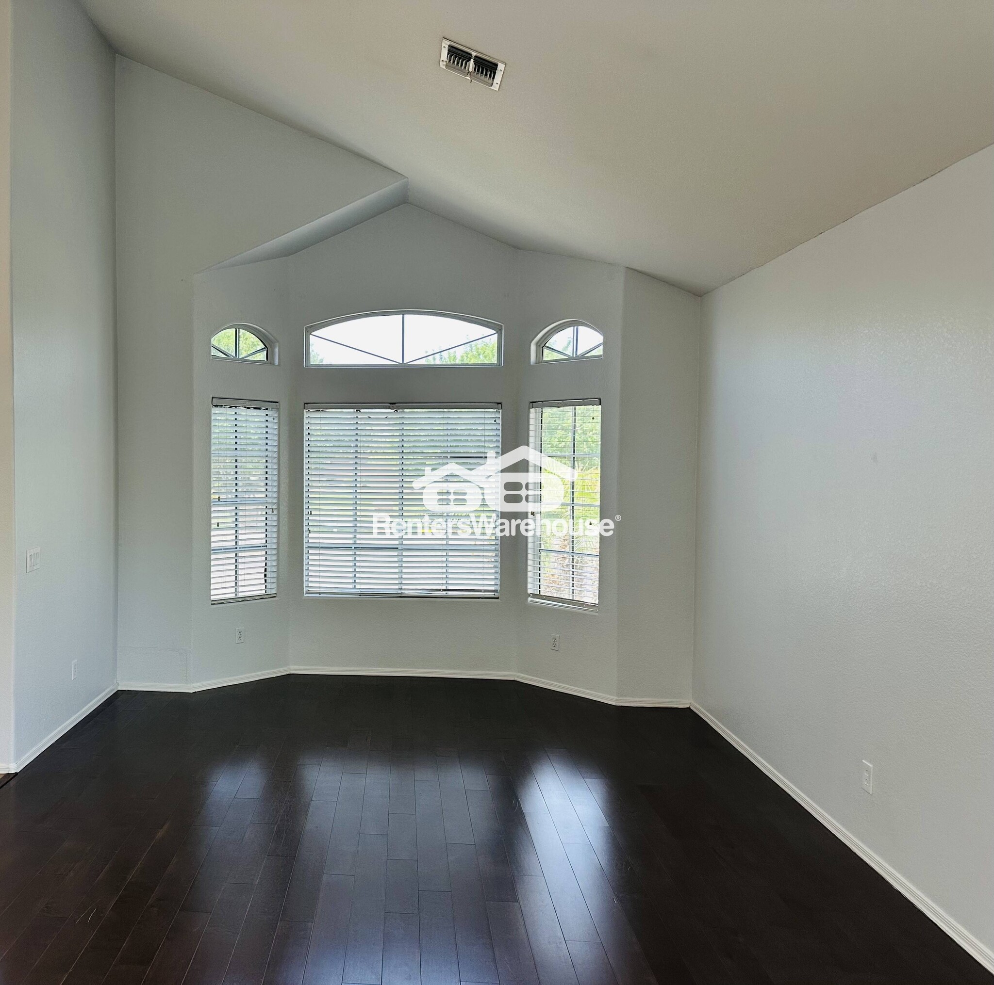 Building Photo - 3236 W Vineyard Rd