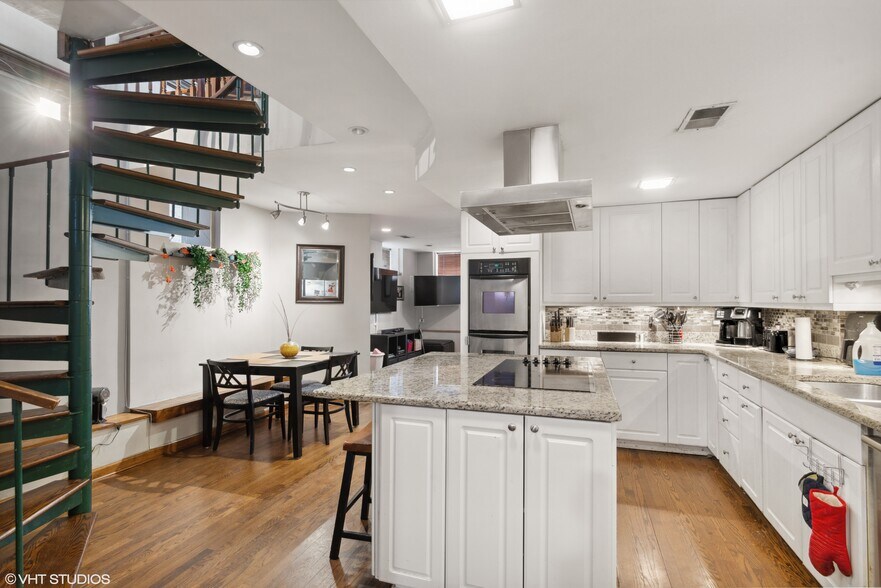 Building Photo - 145 W Burton Pl