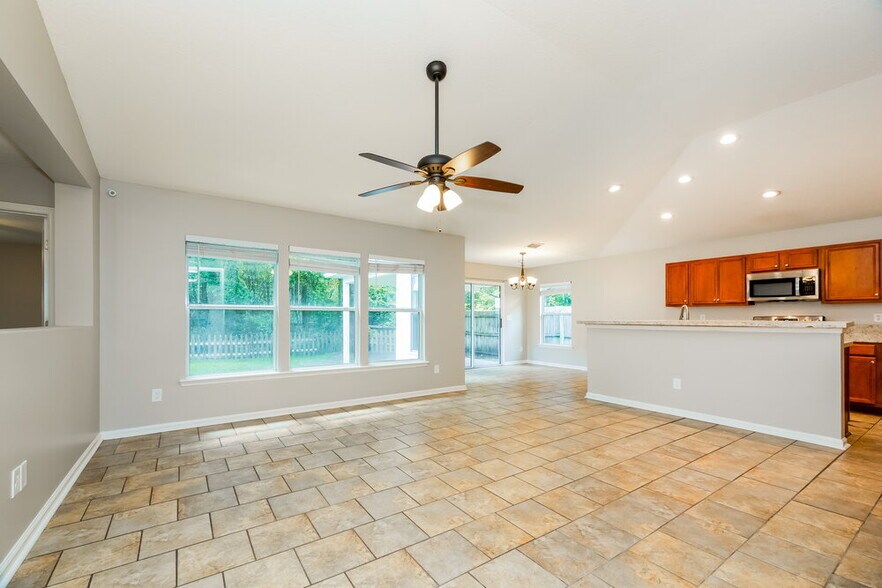 Building Photo - 12616 Pine Marsh Way