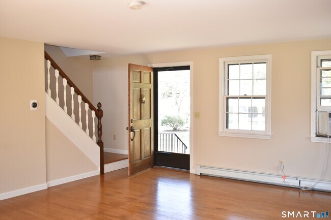 Building Photo - 33 Hartford Ave