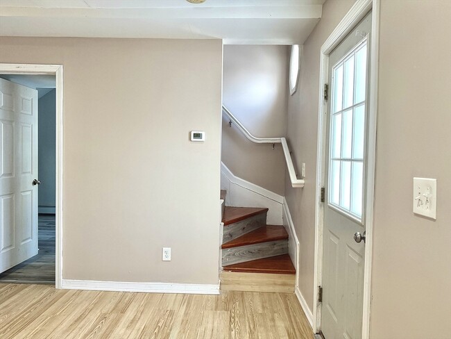 Building Photo - 32 Jerry Way