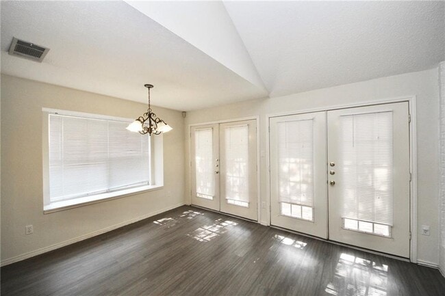 Building Photo - 8009 Cahill Dr