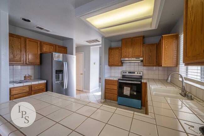 Building Photo - 3676 Baron Ave