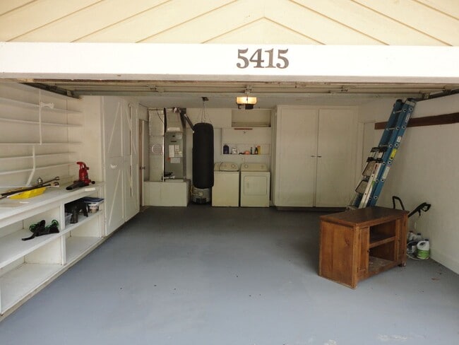 Building Photo - Charming 3-bedroom, 2-bath home in the Timber Lane