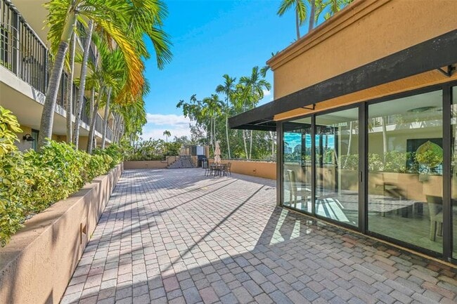 Building Photo - 1690 SW 27th Ave