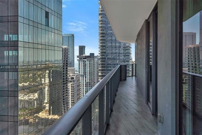 Building Photo - 801 S Miami Ave