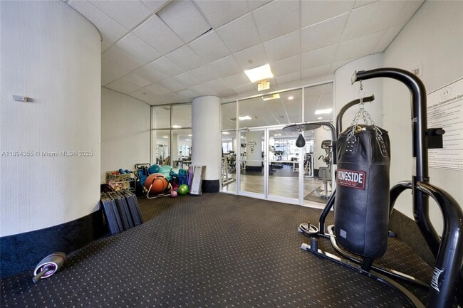 Building Photo - 1800 NE 114th St