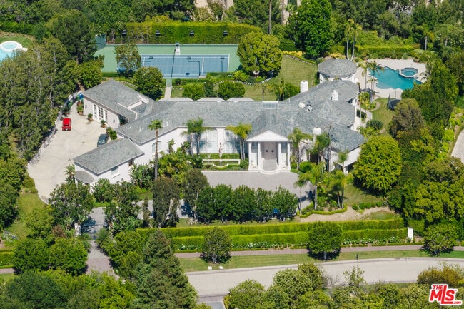 Building Photo - 24 Beverly Park Terrace