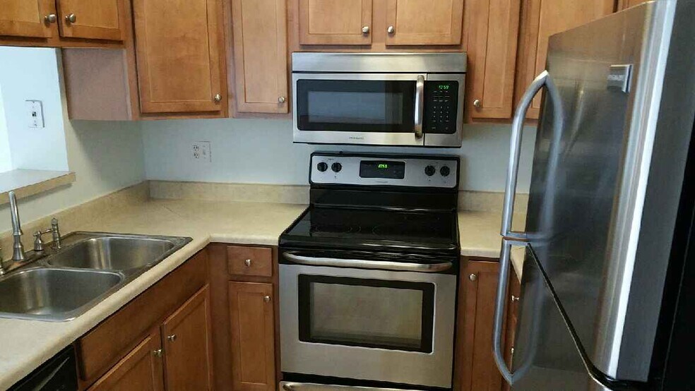 Building Photo - 1150 Milo Cir