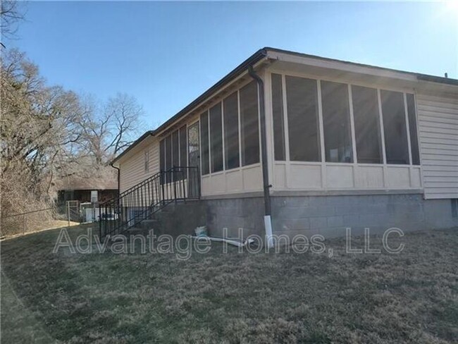 Building Photo - 3212 N 68th St