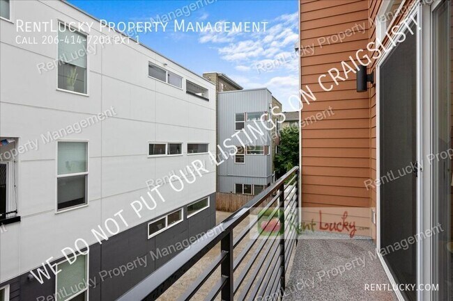 Building Photo - 9030 18th Ave SW