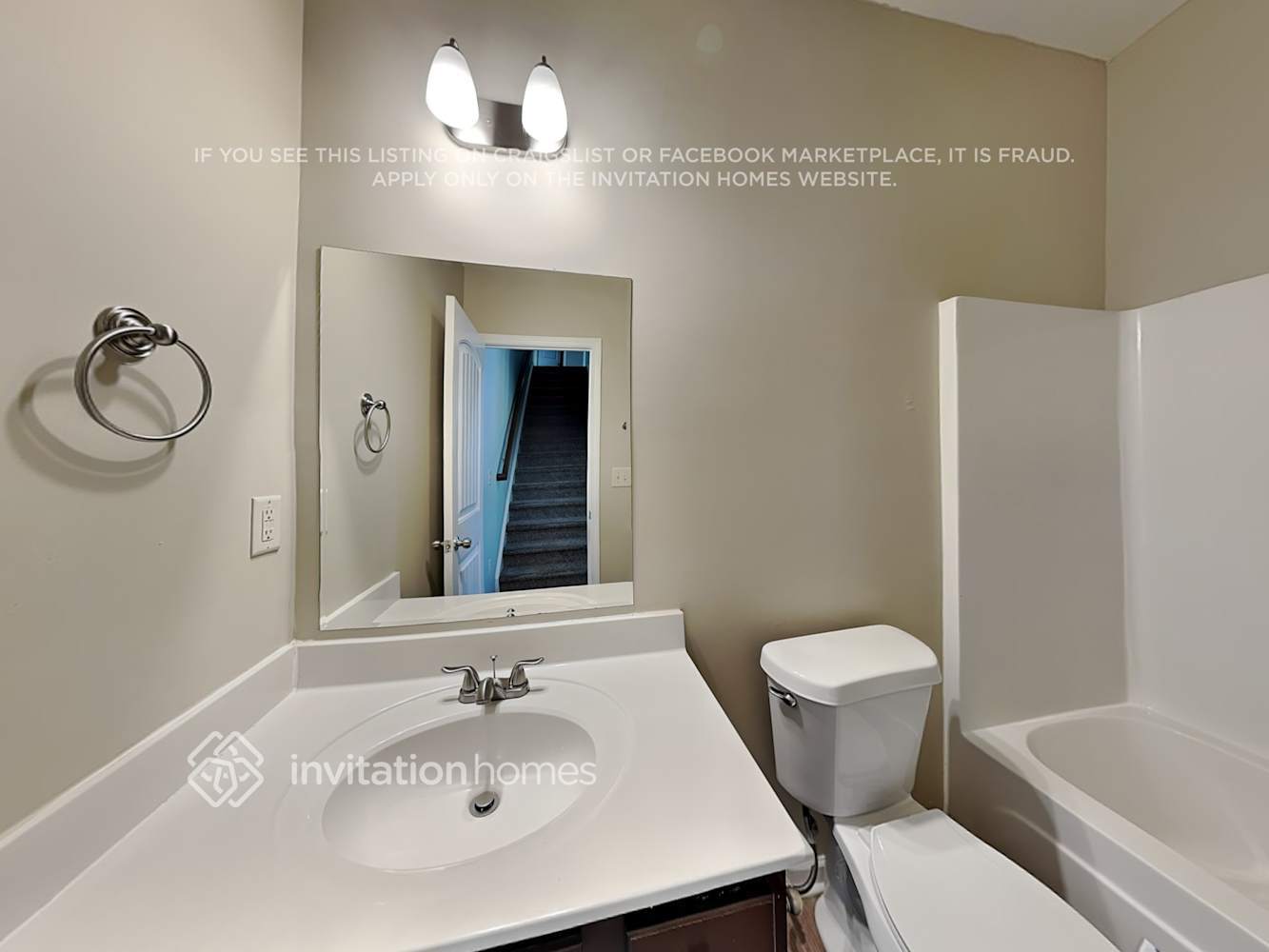 Building Photo - 856 Blind Brook Cir