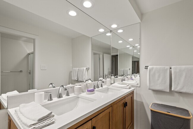 Building Photo - 126 Edgewood Ln