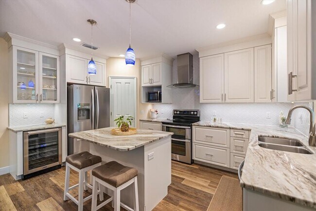 Building Photo - 2339 Datura St