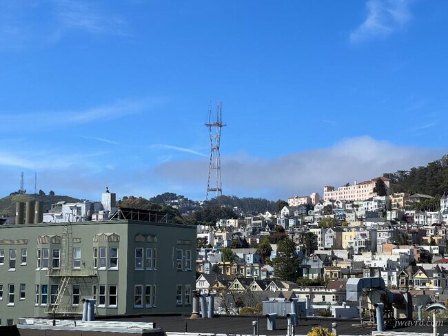 Building Photo - 560 Haight St