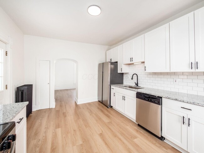 Building Photo - 49 S Liberty St