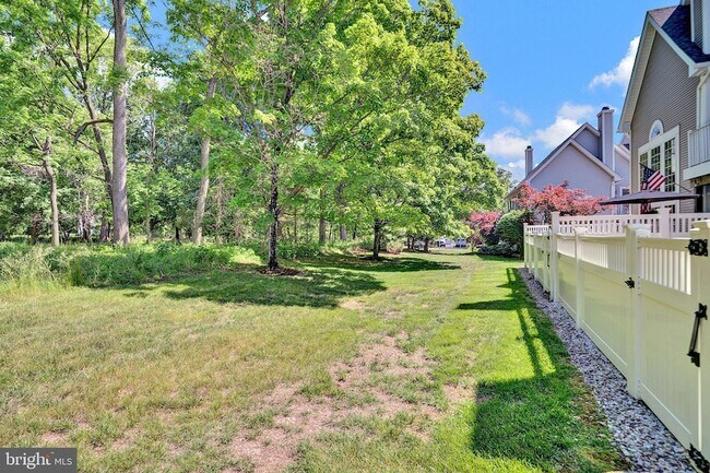 Building Photo - 307 Bollen Ct