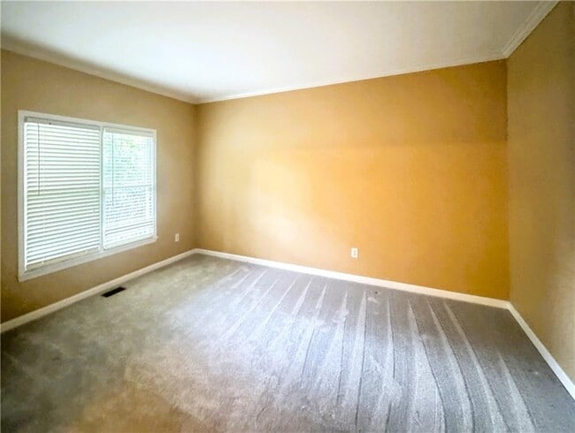 Building Photo - 2550 Wellsley Ln