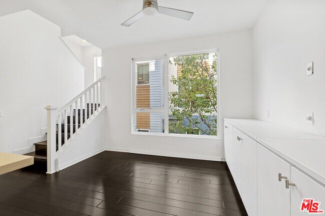 Building Photo - 5637 W Observation Ln