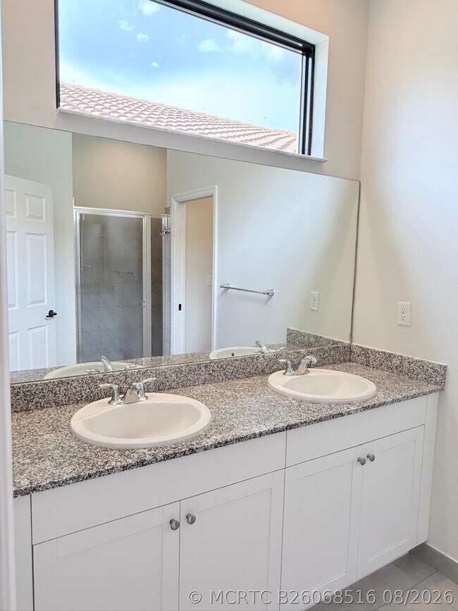Building Photo - 5489 Soria Ave