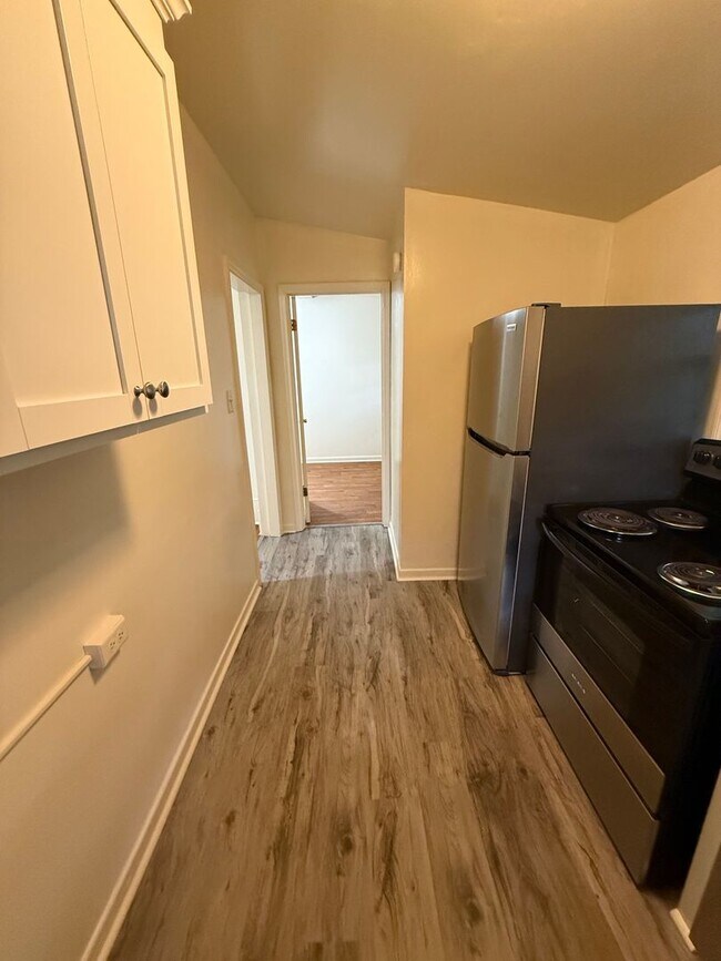 Building Photo - Charming Historic Home – Spacious 2-Bedroom Apartment in Boulevard/Normaltown