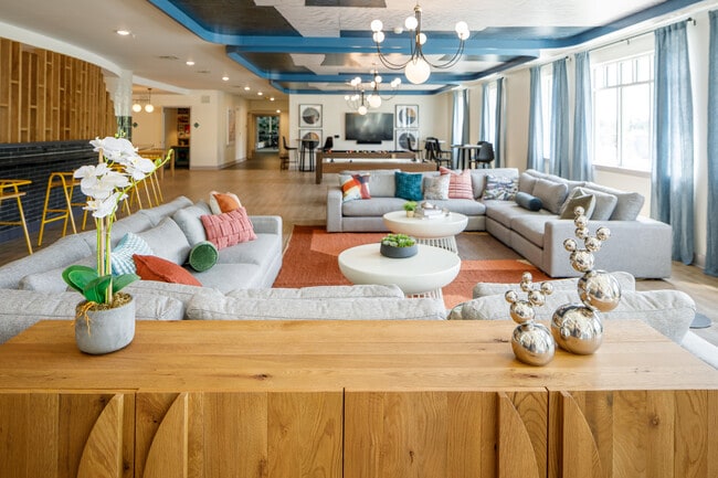 Primary Photo - The Marshall Rochester