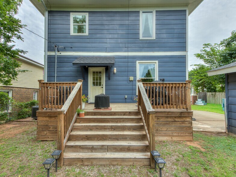 Building Photo - 1510 NW 40th St