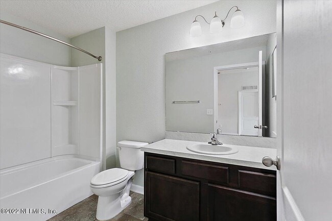 Building Photo - 213 Larkin Pl