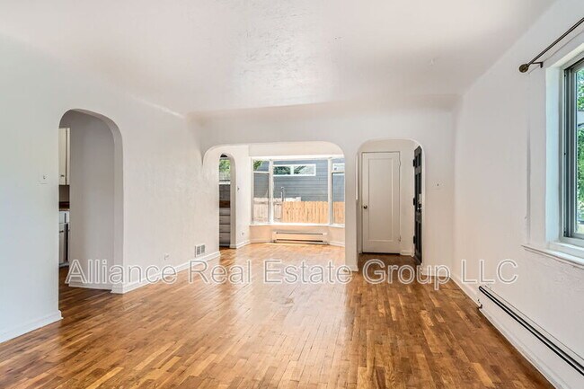 Building Photo - 2110 S Sherman St