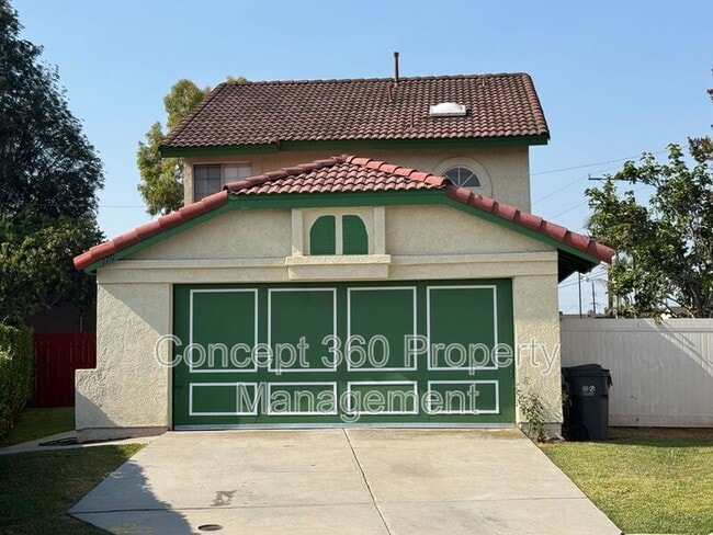 Primary Photo - 770 W Almond St