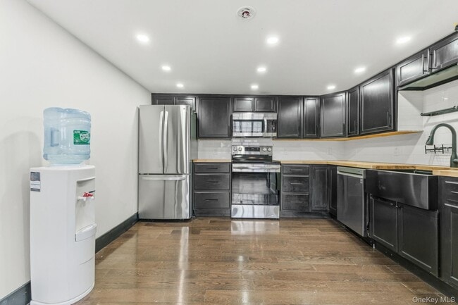 Building Photo - 1156 NY-35