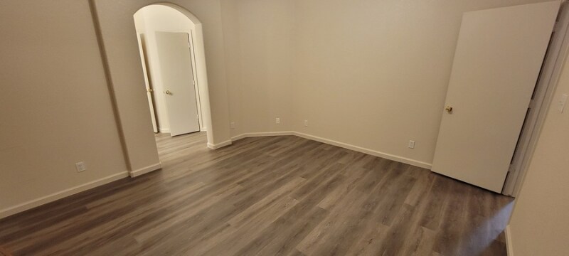 Building Photo - 740 Autumn Meadows Dr