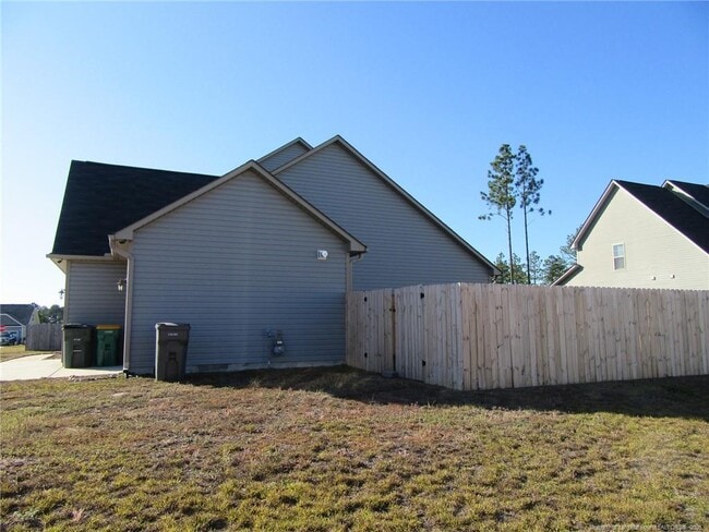 Building Photo - 2142 Yates Ranch Rd