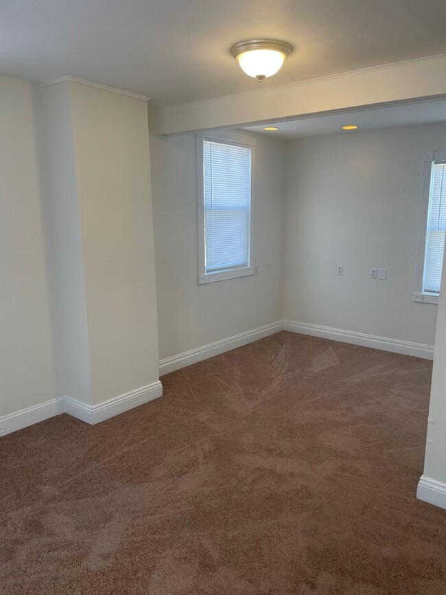 Building Photo - 409 Tiffin Ave