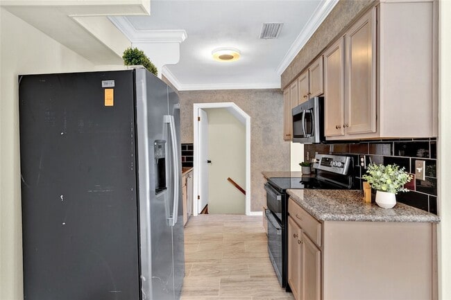 Building Photo - 2640 Custer Pkwy