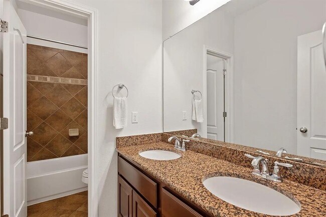 Building Photo - 703 S Frontier Ln