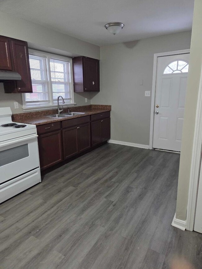 Building Photo - 4178 Churchman Ave